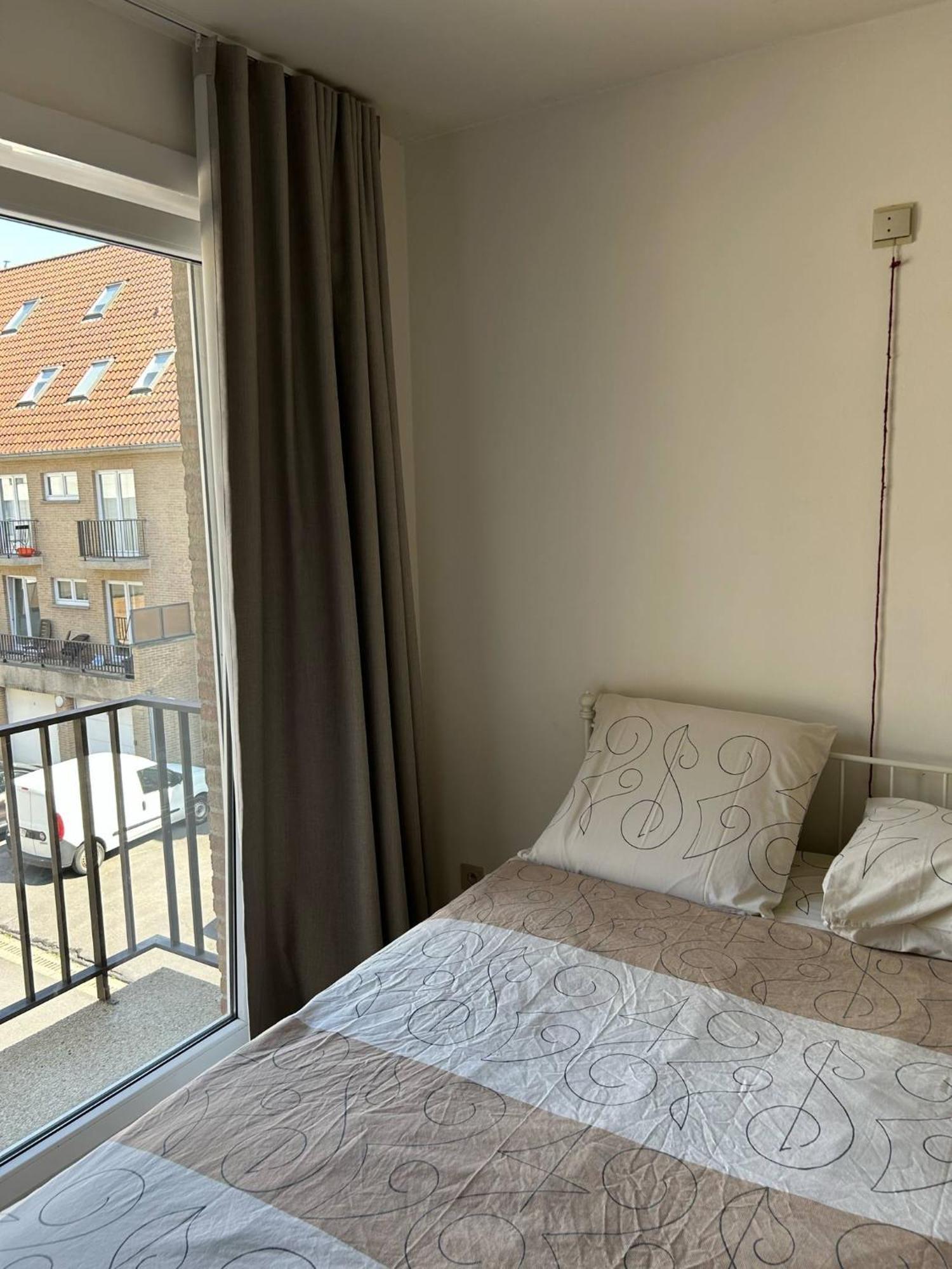 Ruim Zonnig Appartement Op 50M Van Strand Ostende Exterior foto